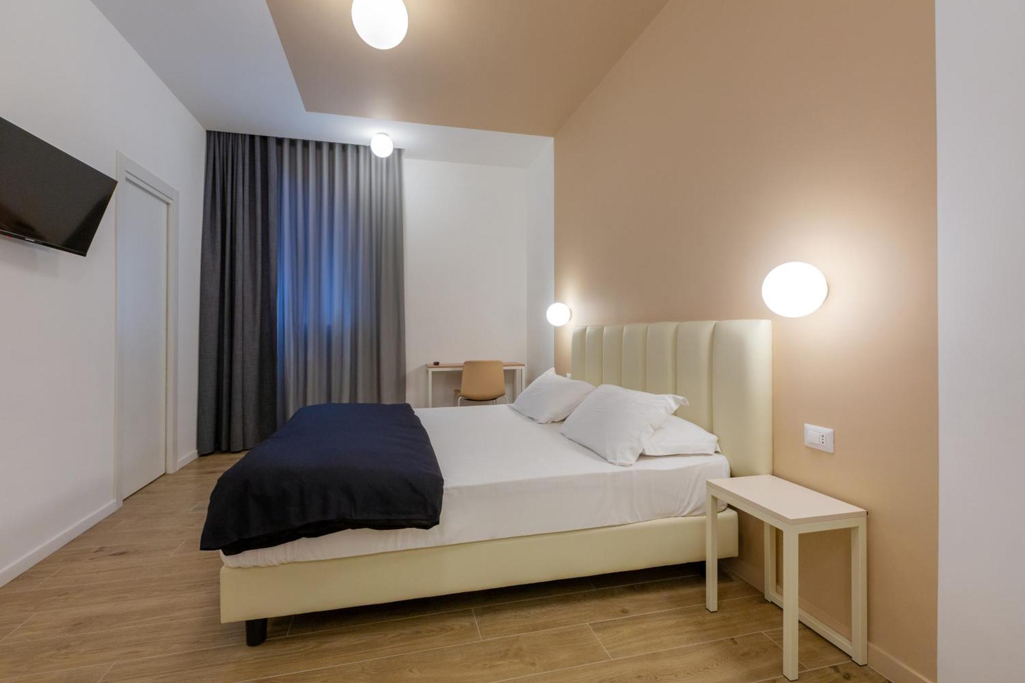 Hotel Re Di Roma Esterno foto