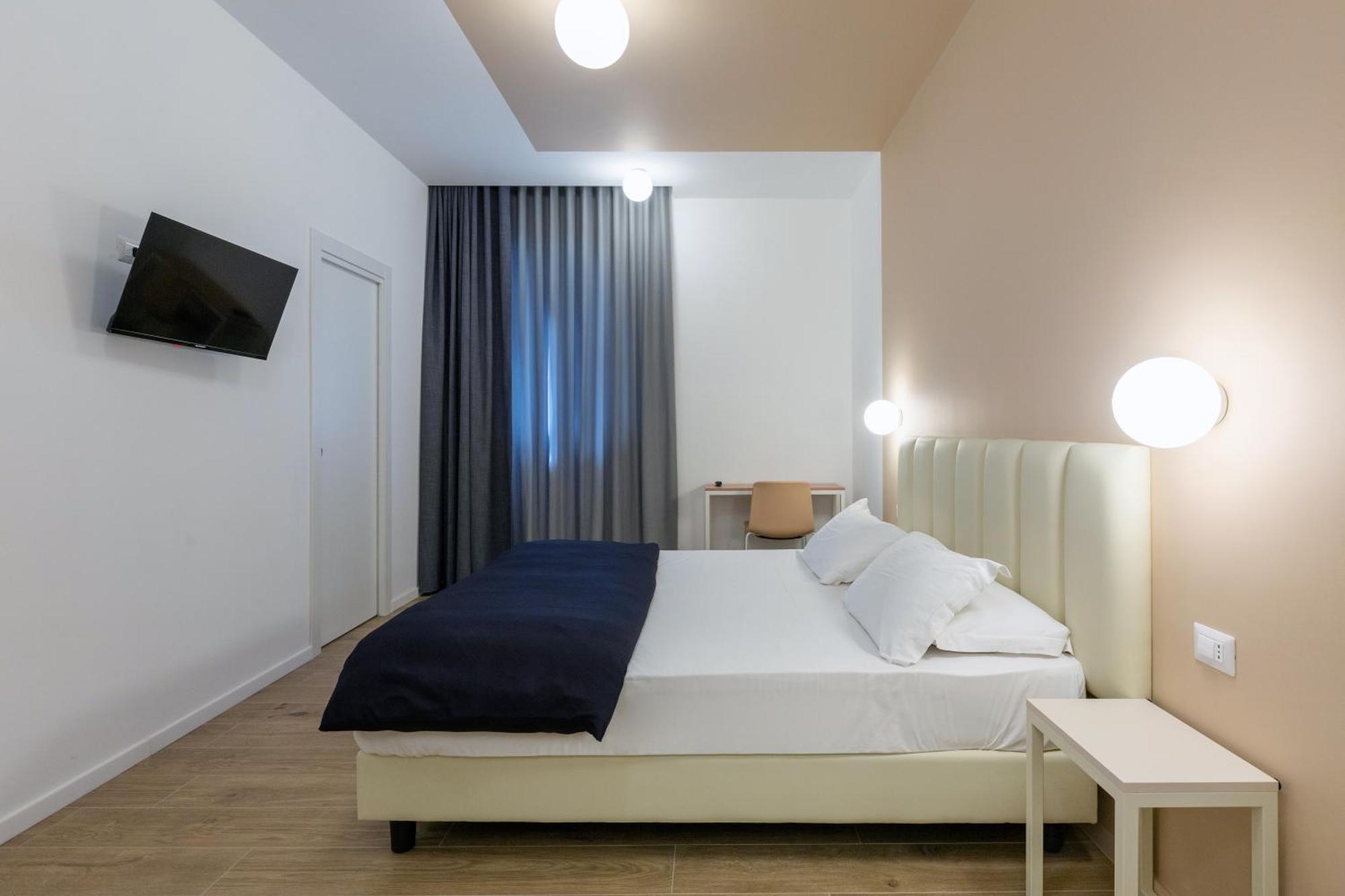 Hotel Re Di Roma Esterno foto